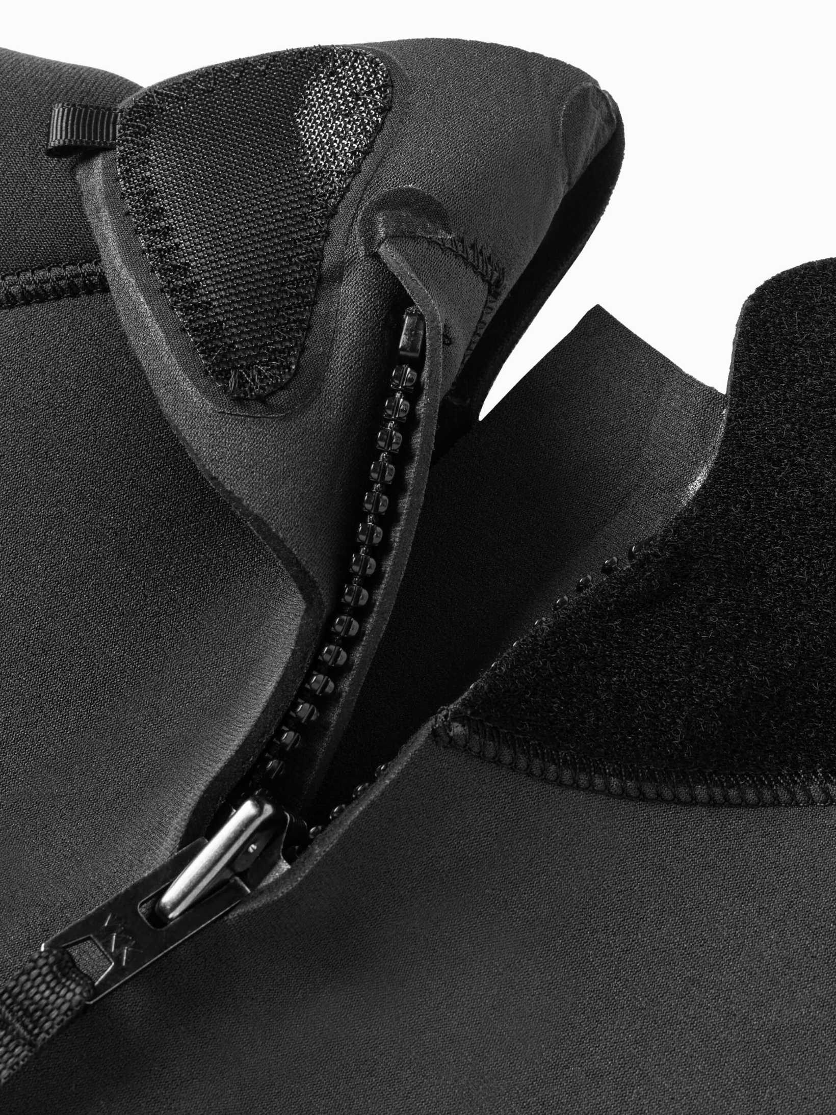 Close up of the neck seal on the mens 2.5mm one piece wetsuit