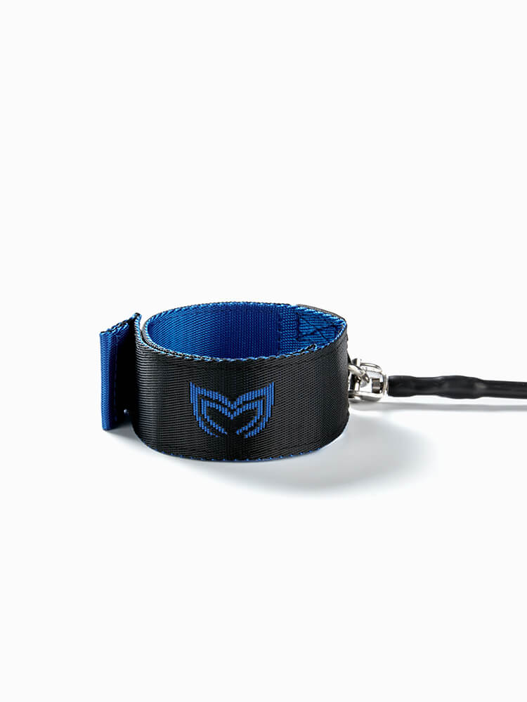 Molchanovs freediving lanyard wrist cuff with embroidered logo, blue inner lining, and swivel cable connector