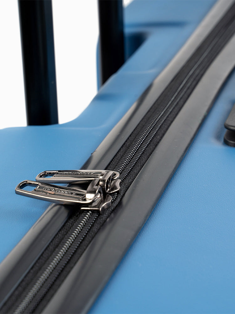 Close-up of the locking zipper puller on the Molchanovs blue freediving hard case