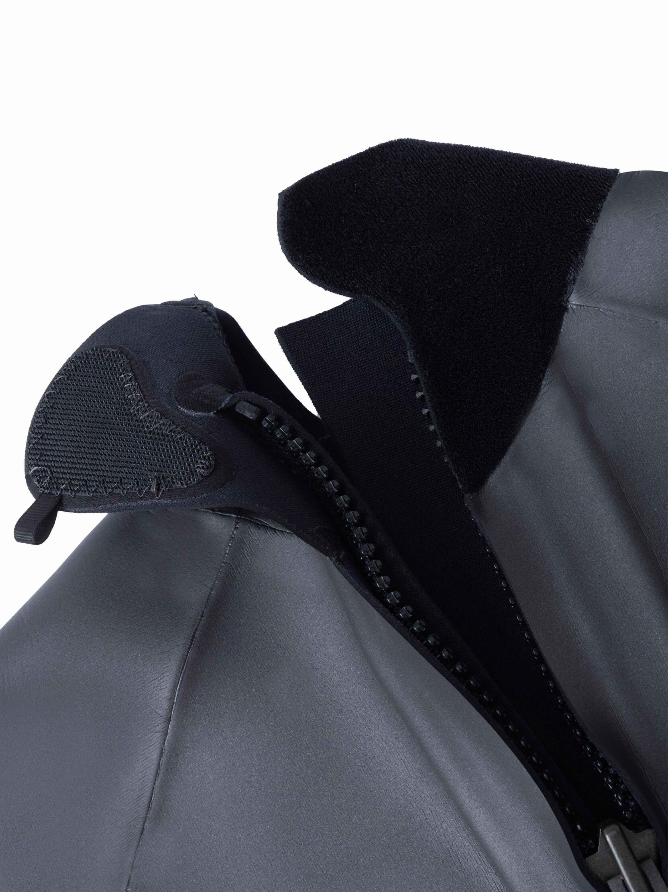 Back zipper and velcro closure detail of the Molchanovs PRO women's freediving wetsuit
