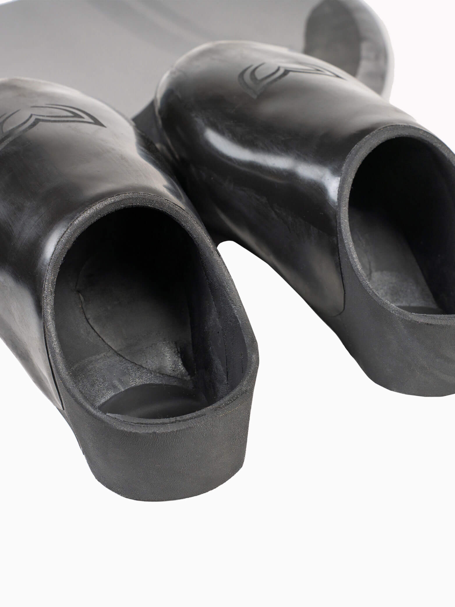 Interior view of the PRO Monofin 4X Carbon rubber foot pockets showing padded footbed and heel opening